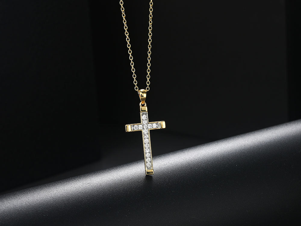 Collier Croix Femme Discret